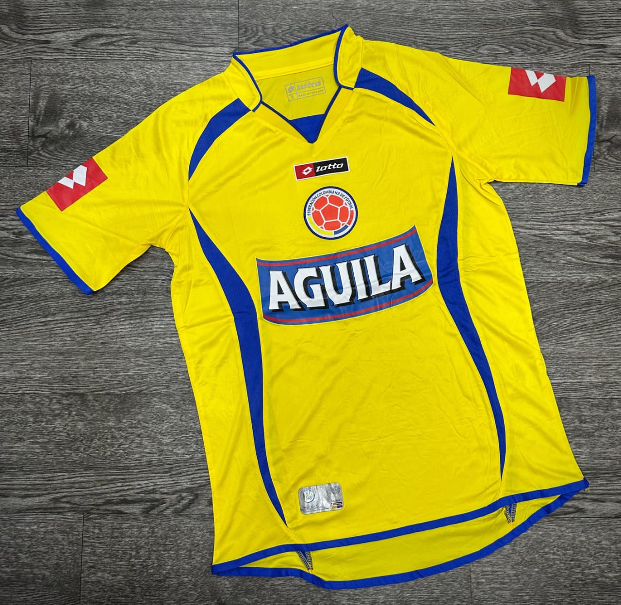 Camisa Selección Colombia de Fútbol versión local